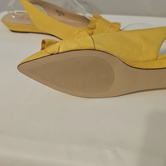 Nine West Yellow Ruffled Women's Slingback Shoes - Picture 4 of 4